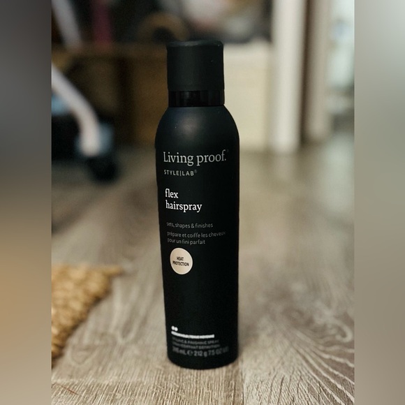 Living Proof Flex Hairspray - Picture 2 of 6